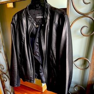 Express Full Zip Black Faux Leather Moto Jacket Large, smoke/cat free, like new